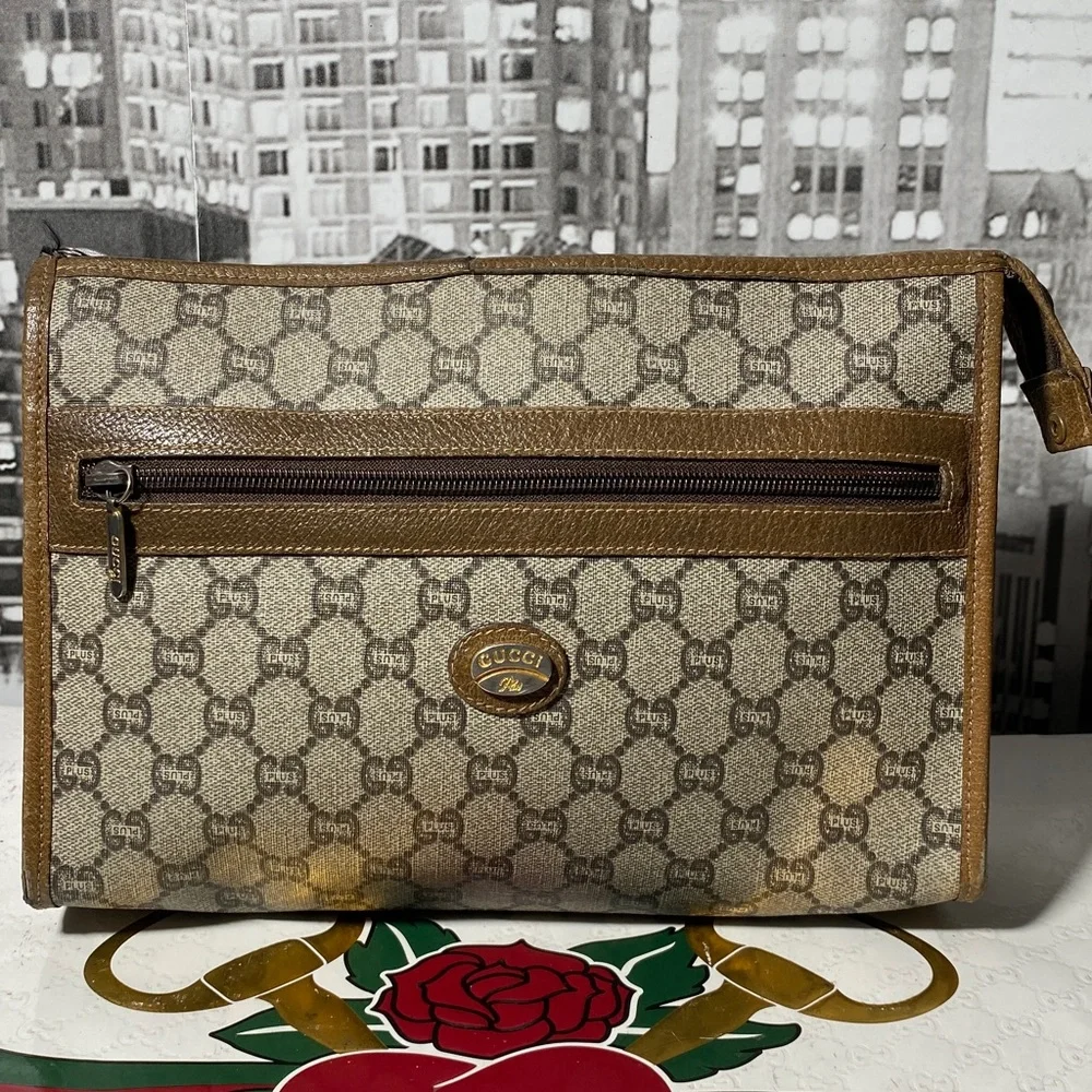 Authentic Rare Gucci Plus GG Monogram Clutch - Picture 5 of 15
